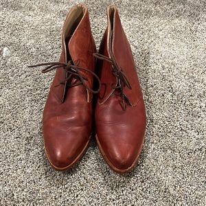Nisolo size 7 lace up leather boots